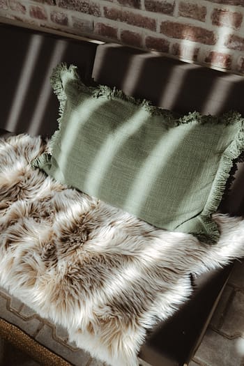 Detailaufnahme von Textilien und Materialien für natürliche Eventgestaltung