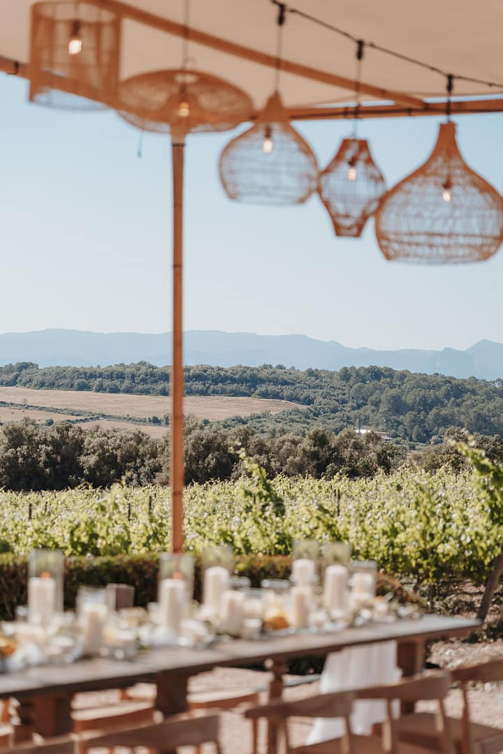 Stimmungsvolle Event-Atmosphäre einer Hochzeit an besonderer Location – geplant von einem Full-Service Hochzeitsplaner.